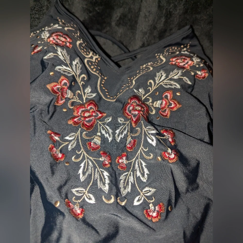 NWT Embroidered Lace-up Back Swimsuit - Picture 3 of 4